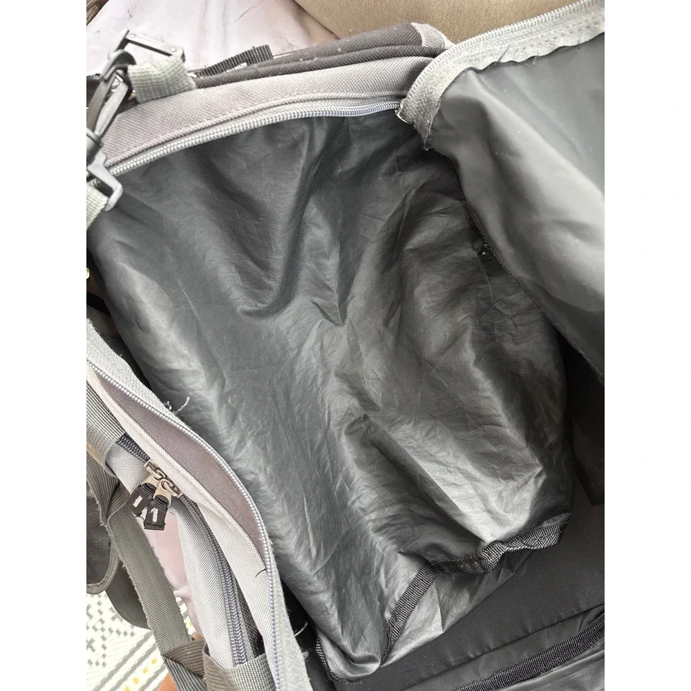 Spalding Mens Athletic Duffel Gym Bag Grey Black Travel Sports Bag Padded Strap